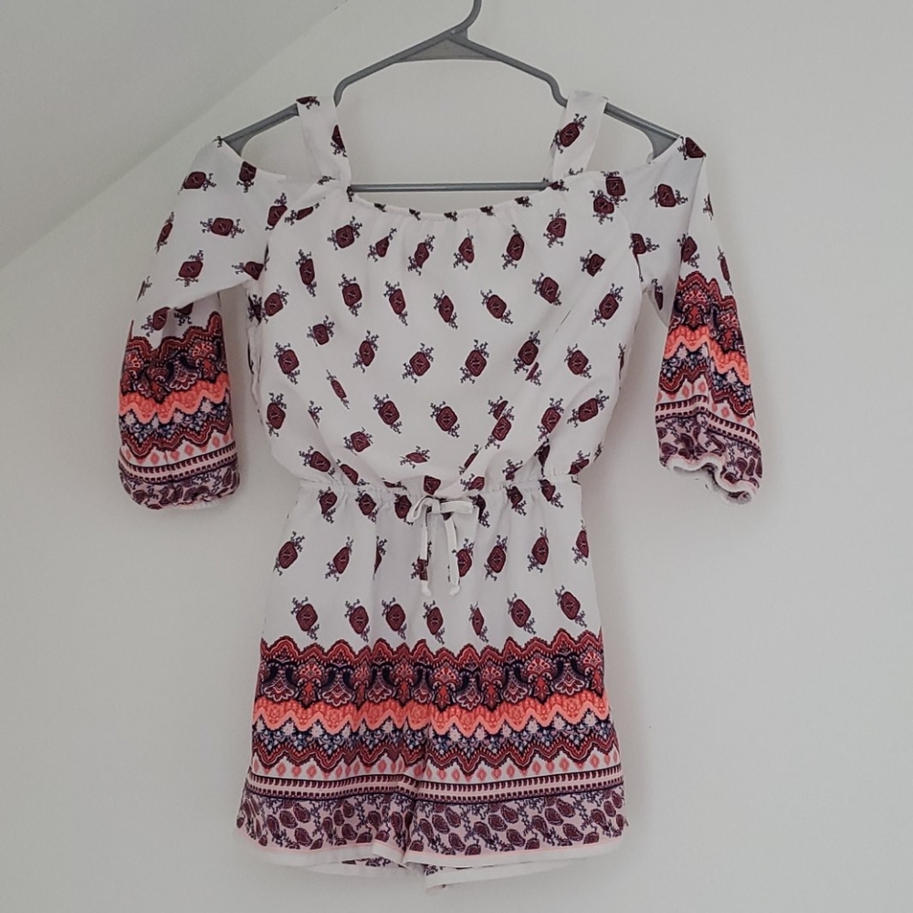 Cold shoulder romper Girls size M